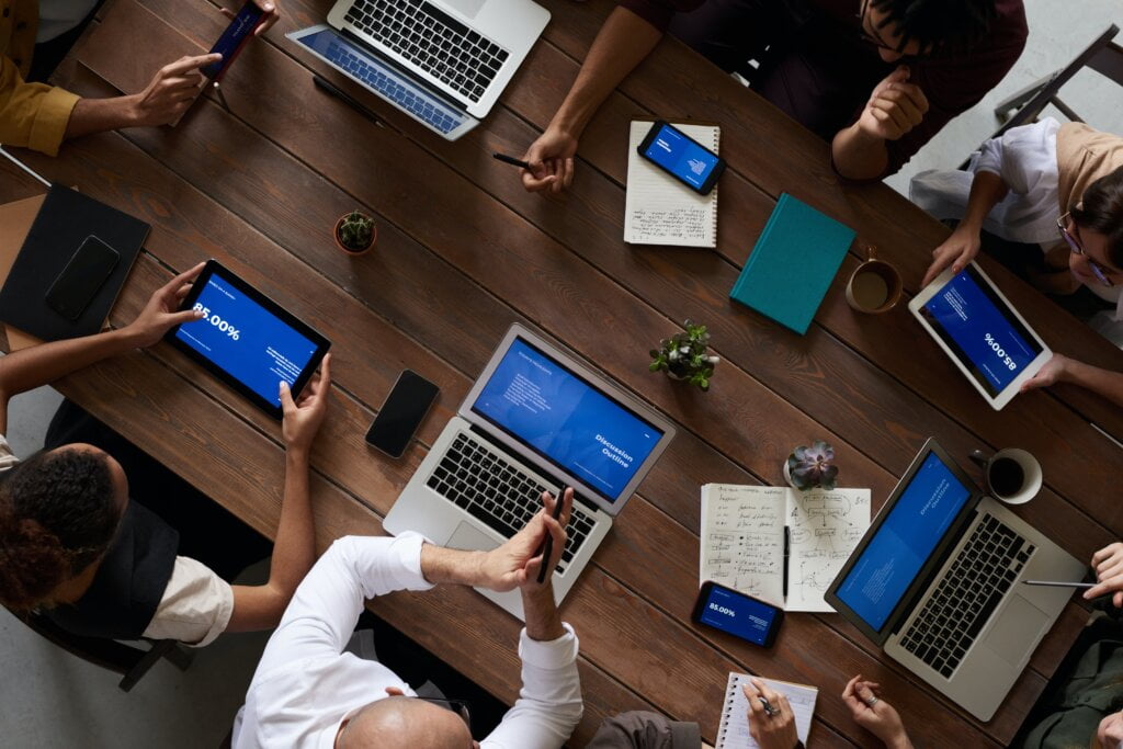 The Benefits and Challenges of Digital Transformation for Small Businesses 2 The Benefits and Challenges of Digital Transformation