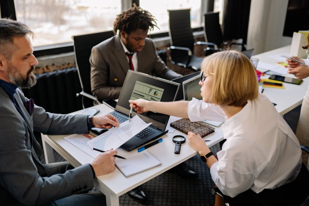 The Importance of Digital Transformation in Today's Market 1 The Importance of Digital Transformation